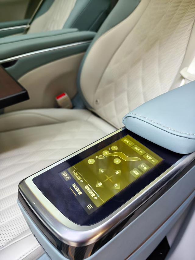 Maxus G90 2023 2.0T Star Seven Passenger Edition – фото 6