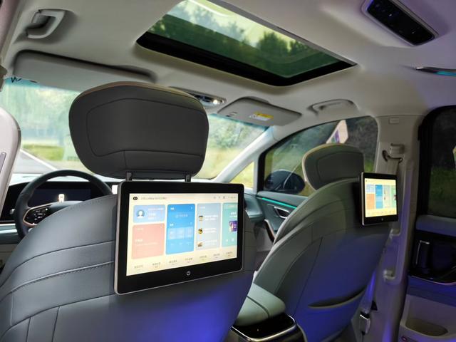 Maxus G90 2023 2.0T Star Seven Passenger Edition – фото 8