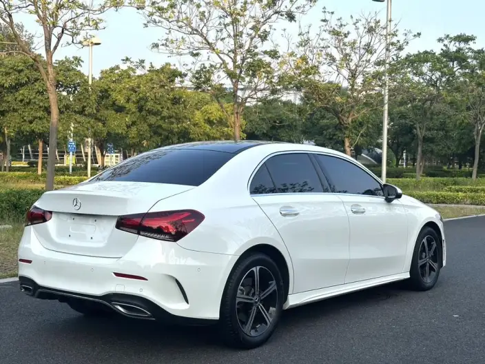 Mercedes-Benz A-class 2022 Model Facelift II A 200 L Sports sedan Fashion Edition – фото 4