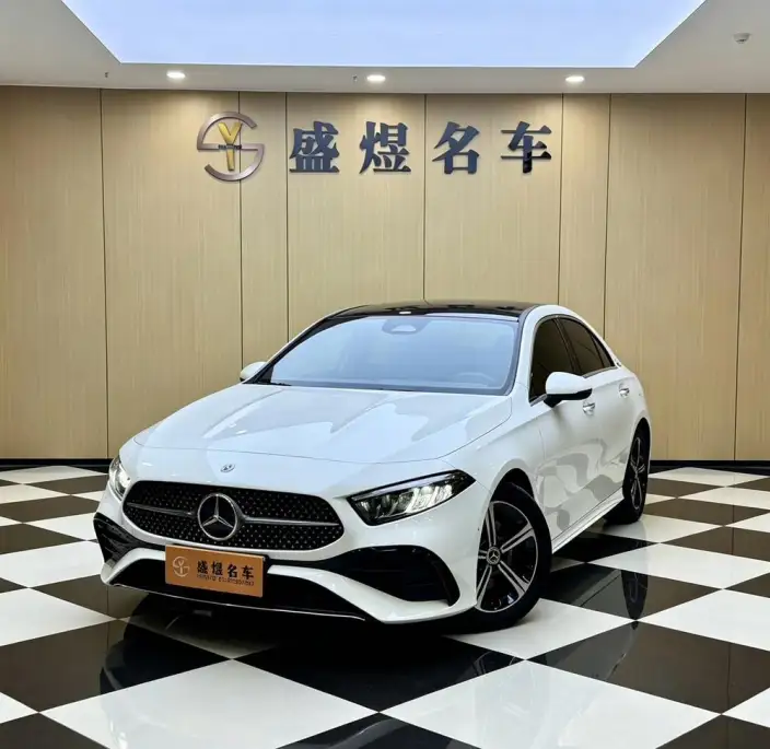 Mercedes-Benz A-class 2025 Model A 200 L Fashion Edition – фото 1