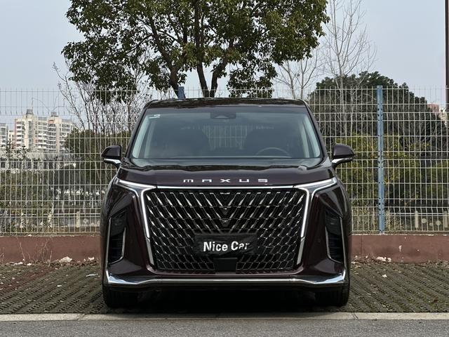 Maxus G90 2023 2.0T Star Seven Passenger Edition