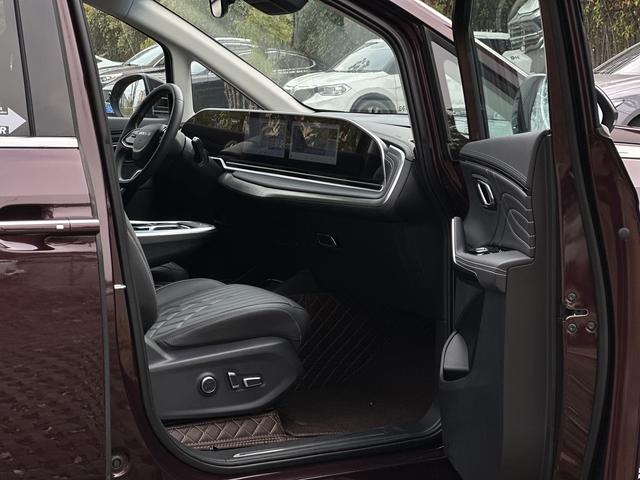 Maxus G90 2023 2.0T Star Seven Passenger Edition – фото 11
