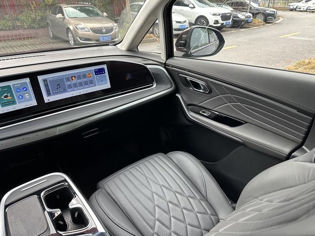 Maxus G90 2023 2.0T Star Seven Passenger Edition – фото 17