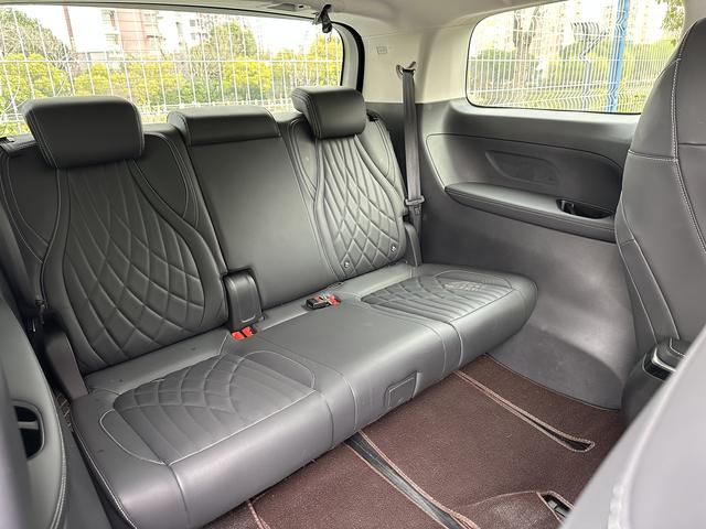 Maxus G90 2023 2.0T Star Seven Passenger Edition – фото 23