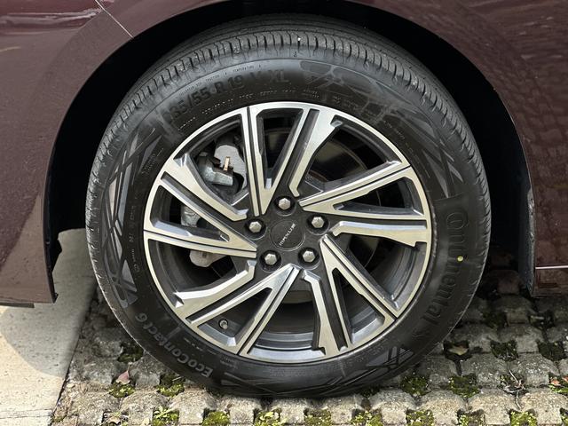Maxus G90 2023 2.0T Star Seven Passenger Edition – фото 26