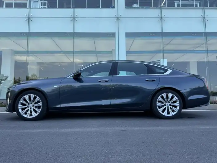 Cadillac CT6 2026 Model 28T Luxury Edition – фото 3