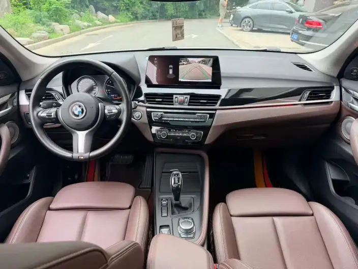 BMW X1 2021 Model sDrive25Li Leading Model – фото 5