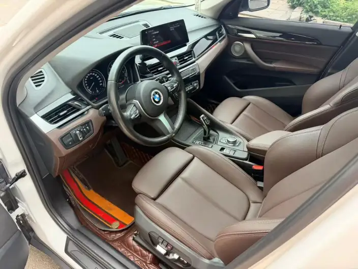 BMW X1 2021 Model sDrive25Li Leading Model – фото 8