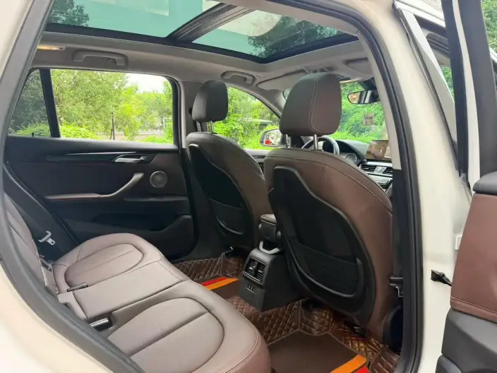 BMW X1 2021 Model sDrive25Li Leading Model – фото 9