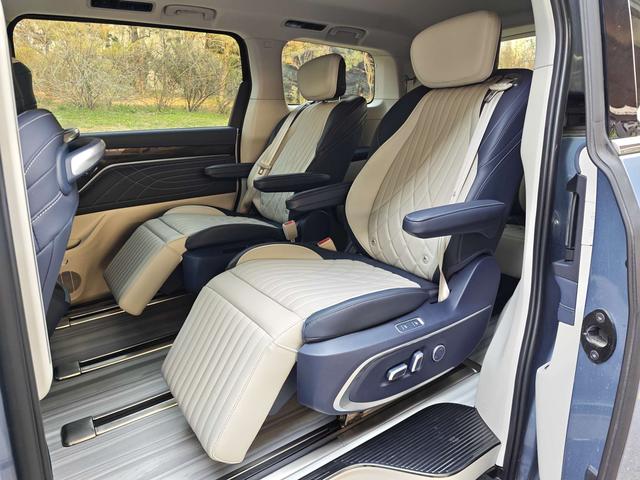 Maxus G90 2022 2.0T Star River 6-Passenger Edition – фото 8