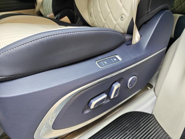 Maxus G90 2022 2.0T Star River 6-Passenger Edition – фото 9