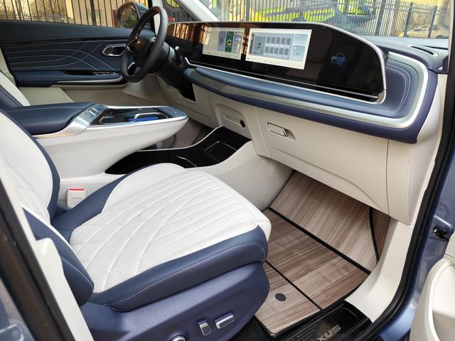 Maxus G90 2022 2.0T Star River 6-Passenger Edition – фото 11