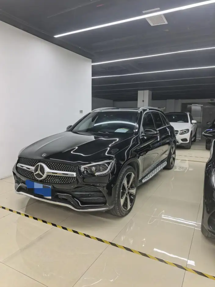 Mercedes-Benz GLC 2020 Model Facelift GLC 260 L 4MATIC Luxury Model – фото 1