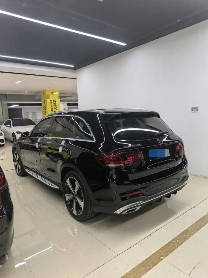 Mercedes-Benz GLC 2020 Model Facelift GLC 260 L 4MATIC Luxury Model – фото 4