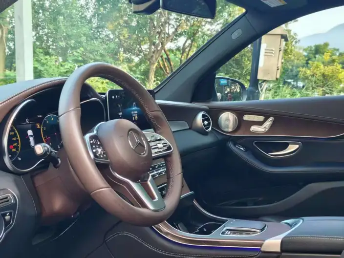 Mercedes-Benz GLC 2020 Model Facelift GLC 260 L 4MATIC Luxury Model – фото 7