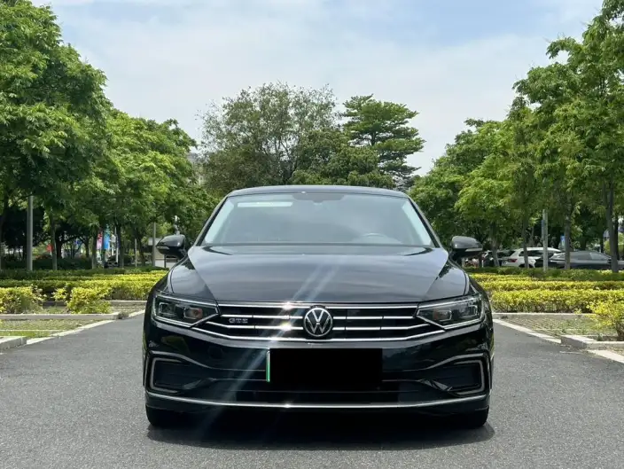 Volkswagen Magotan PHEV 2022 Model Luxury Model – фото 2