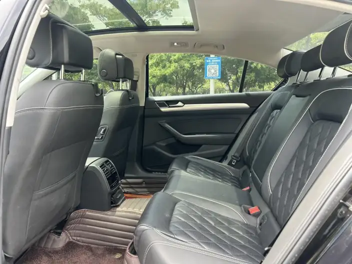 Volkswagen Magotan PHEV 2022 Model Luxury Model – фото 9