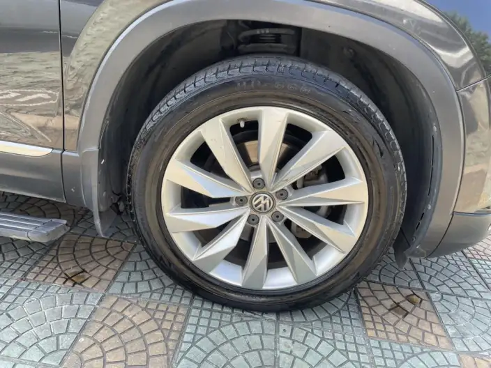 Volkswagen Tayron 2021 Model 330TSI 2WD Luxury Zhilian Edition Plus – фото 7