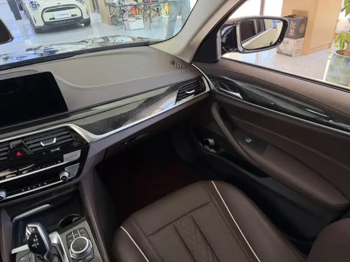 BMW 5 Series 2021 Model Facelift 525Li Luxury Set – фото 9