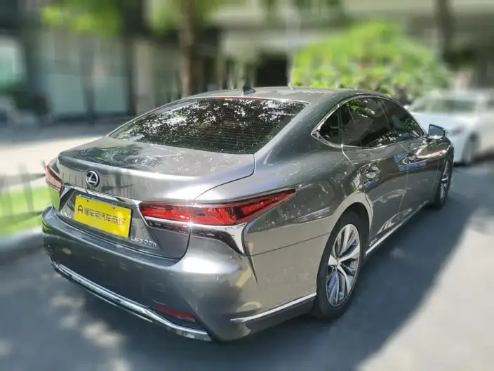 Lexus LS 2020 Model 500h Superior Edition China VI – фото 2