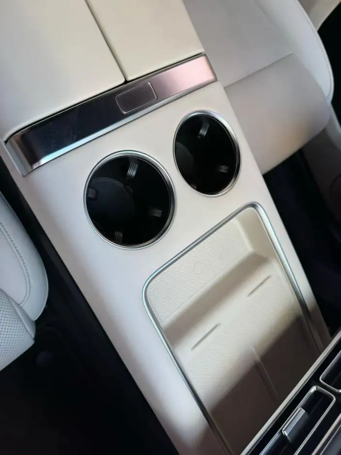 Li Auto L9 2022 Model Max Edition – фото 4