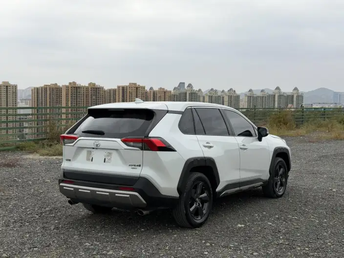 Toyota RAV4 2022 Model 2.0L CVT 4WD Fashion PLUS Edition – фото 6