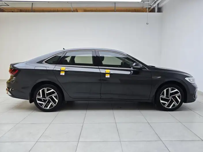 Volkswagen Sagitar 2023 Model 300TSI DSG Beyond Edition – фото 8