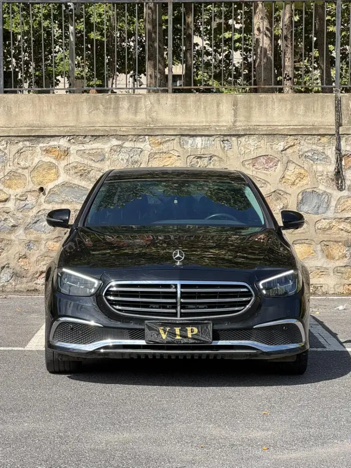 Mercedes-Benz E-Class 2023 Model E 300 L Fashion Model sedan – фото 2