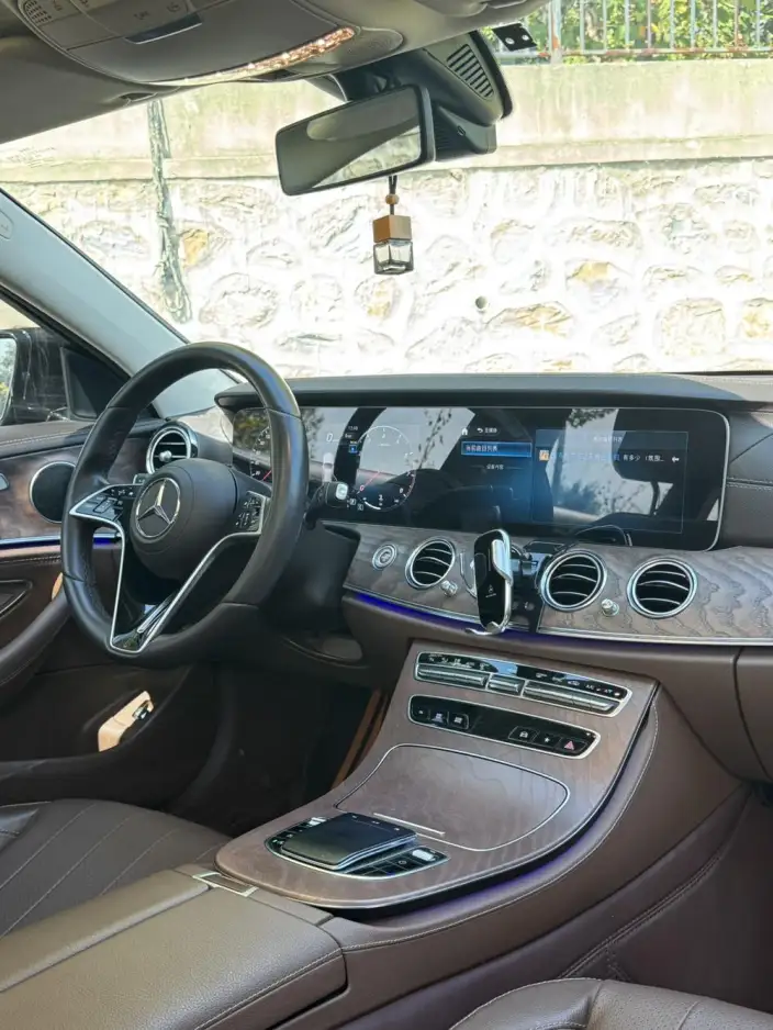 Mercedes-Benz E-Class 2023 Model E 300 L Fashion Model sedan – фото 6