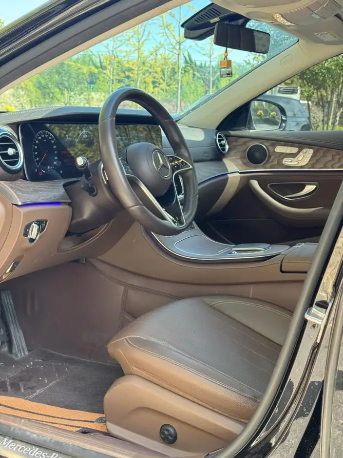 Mercedes-Benz E-Class 2023 Model E 300 L Fashion Model sedan – фото 9