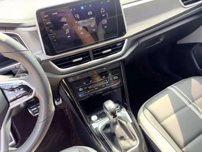 Volkswagen T-Roc 2024 Model 300TSI DSG Chenguang Edition – фото 6