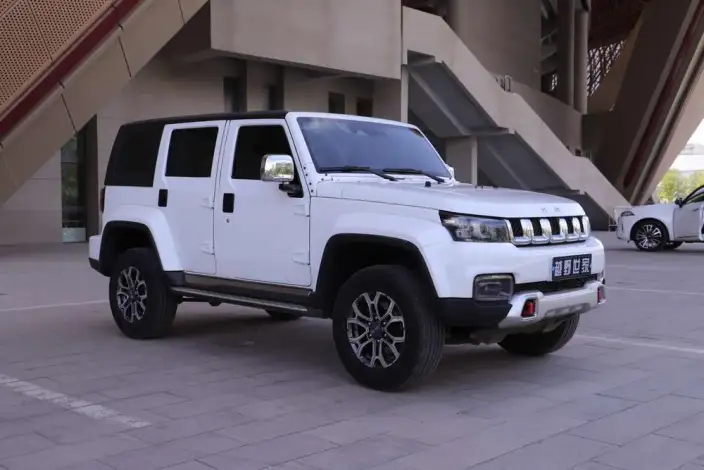 BAIC BJ40 2020 Model 2.0T Automatic 4WD City Hunter Edition Warrior Model – фото 3