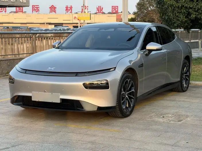 XPeng P7 2023 Model 586E – фото 10