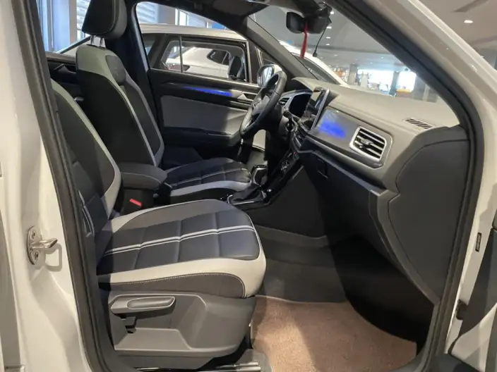 Volkswagen T-Roc 2025 Model 300TSI DSG Chenguang Edition – фото 9