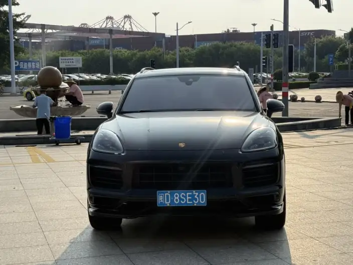 Cayenne 2023 Model Cayenne S 2.9T Platinum edition – фото 2