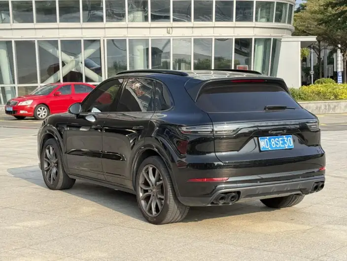 Cayenne 2023 Model Cayenne S 2.9T Platinum edition – фото 4