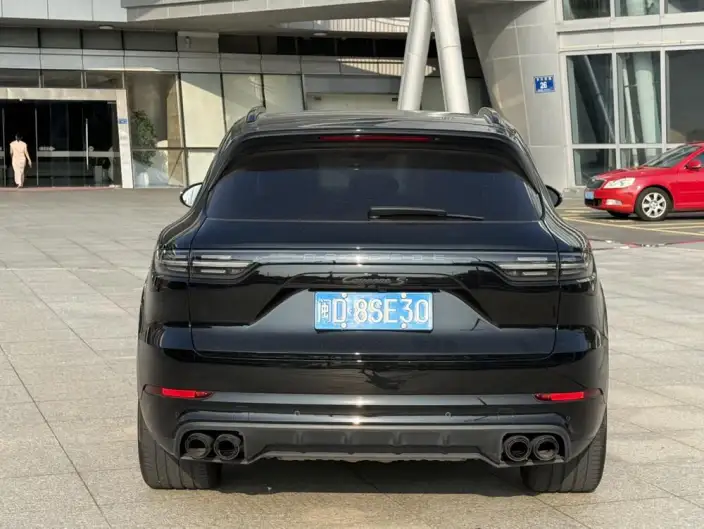 Cayenne 2023 Model Cayenne S 2.9T Platinum edition – фото 5
