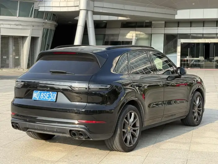 Cayenne 2023 Model Cayenne S 2.9T Platinum edition – фото 6