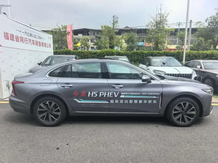 Hongqi H5 PHEV 2025 Model 170 Chao Hybrid Edition – фото 4