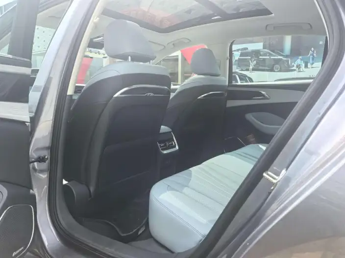 Hongqi H5 PHEV 2025 Model 170 Chao Hybrid Edition – фото 10