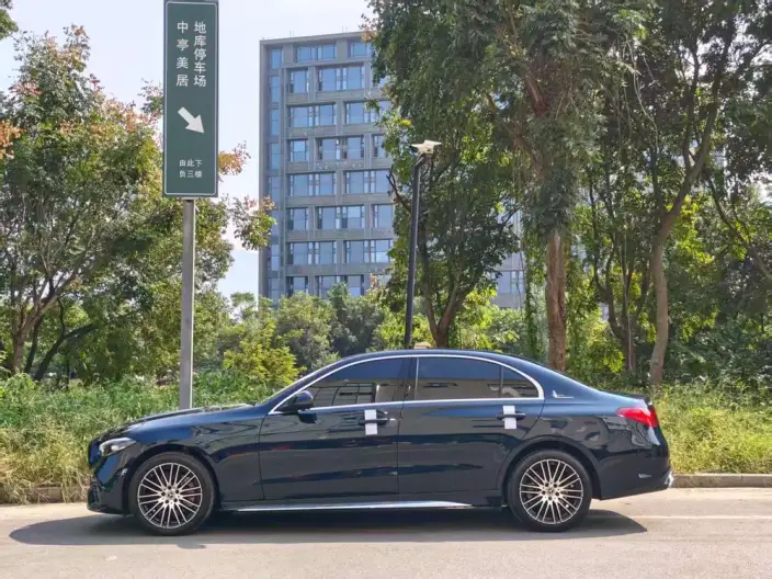 Mercedes-Benz C-Class 2023 Model C 260 L Sports Edition – фото 3