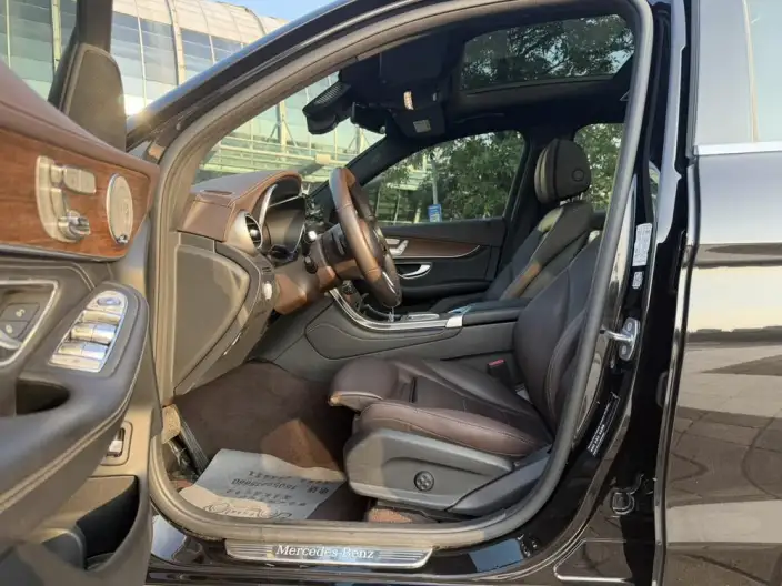 Mercedes-Benz GLC 2020 Model GLC 300 L 4MATIC Luxury Model – фото 8