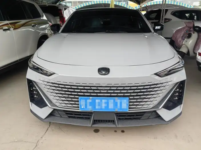 Changan UNI-V 2022 Model 1.5T Noble Model – фото 2