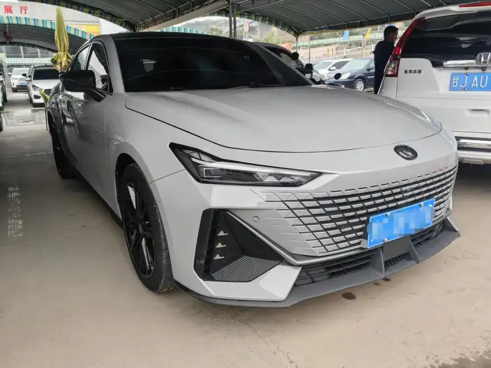 Changan UNI-V 2022 Model 1.5T Noble Model – фото 3