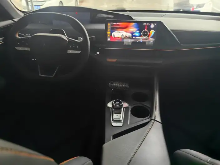 Changan UNI-V 2022 Model 1.5T Noble Model – фото 6
