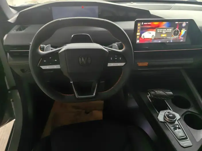 Changan UNI-V 2022 Model 1.5T Noble Model – фото 10