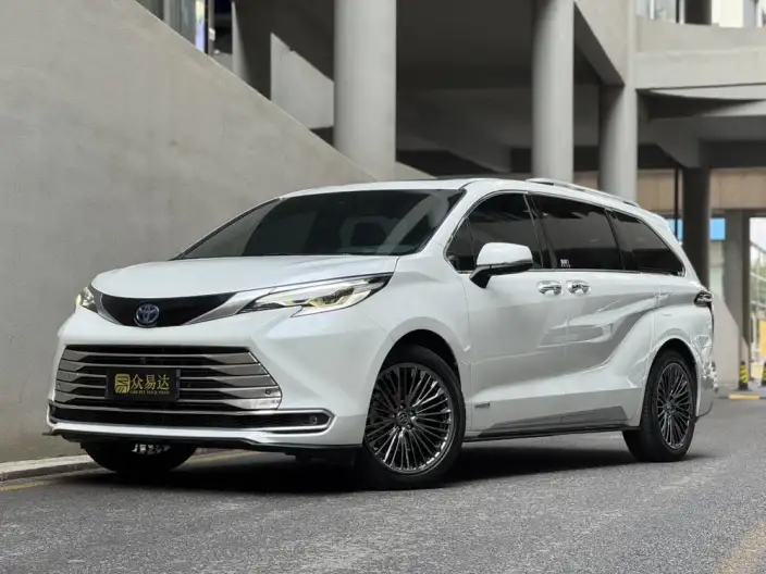 Toyota Sienna 2023 Model Hybrid 2.5L Platinum edition – фото 1