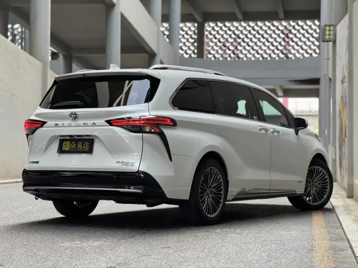 Toyota Sienna 2023 Model Hybrid 2.5L Platinum edition – фото 6