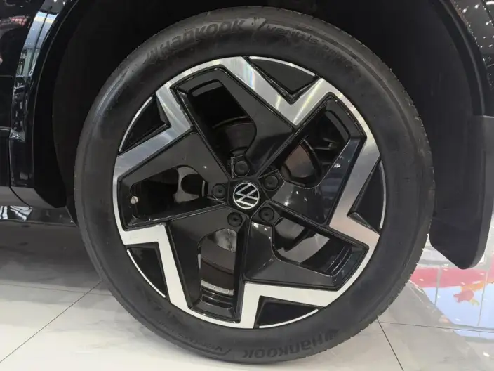 Volkswagen Tiguan L 2026 Model Pro 380TSI 2WD R-Line Pilot Edition – фото 7