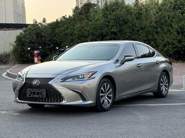 Lexus ES 2018 200 Excellence China VI – фото 1